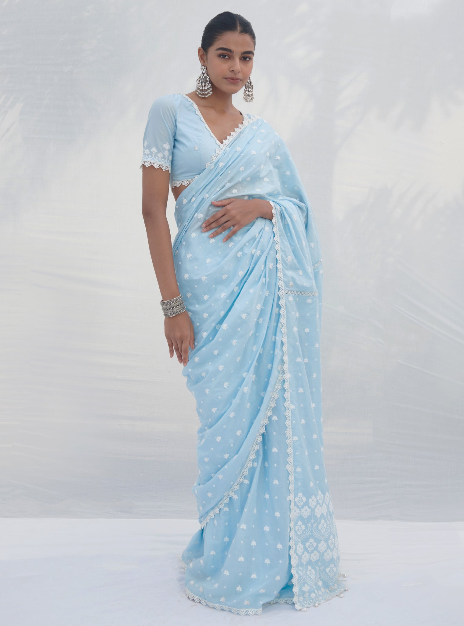 Mulmul Cotton Chikli Blue Saree