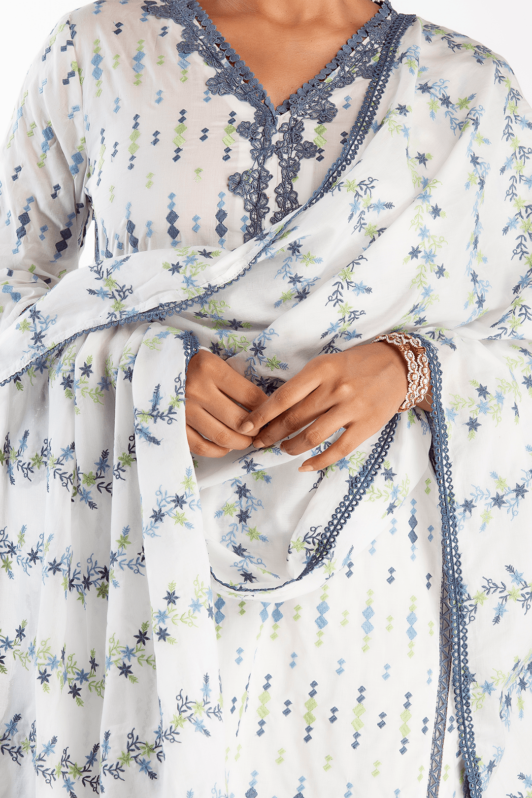 Mulmul Cotton Botanica White Dupatta