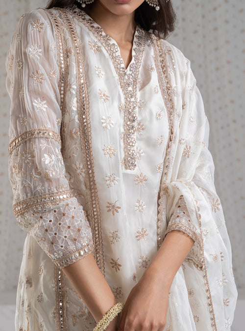 Lalo Organza Off White Kurta Set