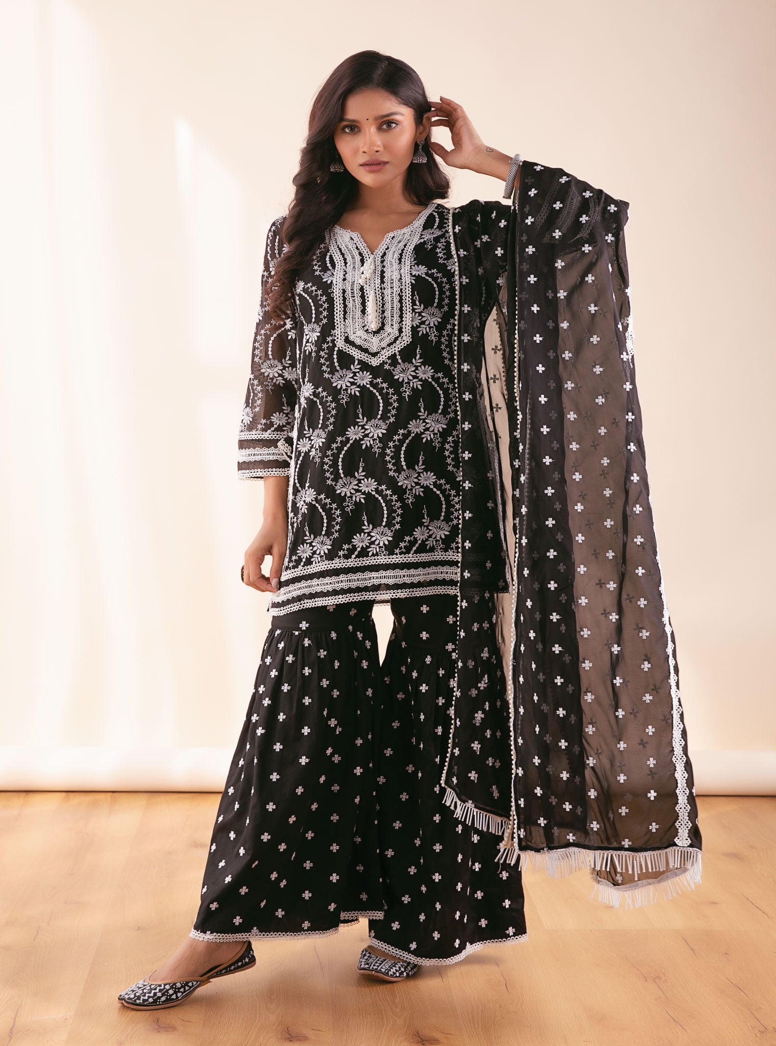 Mulmul Organza Luna Black Garara