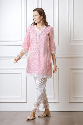 Mulmul Posey Pink Kurta With New Fringe pyajamas