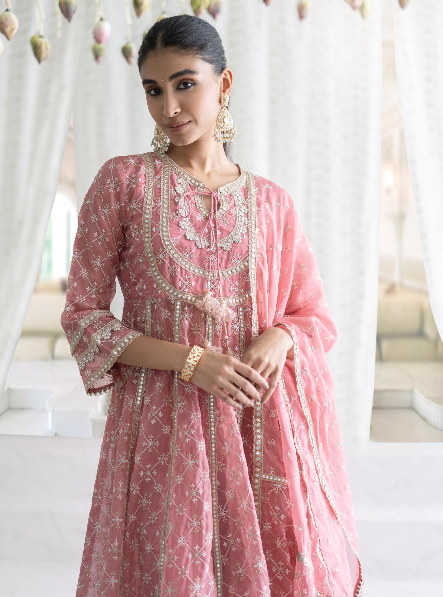 Mulmul Organza Rasiya Anarkali Mauve Kurta With Mulmul Cupro Rasiya Mauve Pant