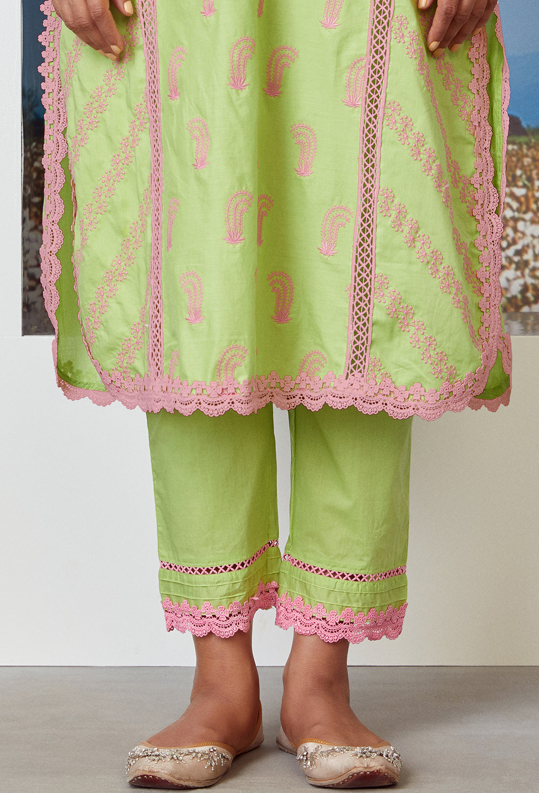 Mulmul Cotton Rhinestone Green Kurta With Rhinestone Green Pyajama