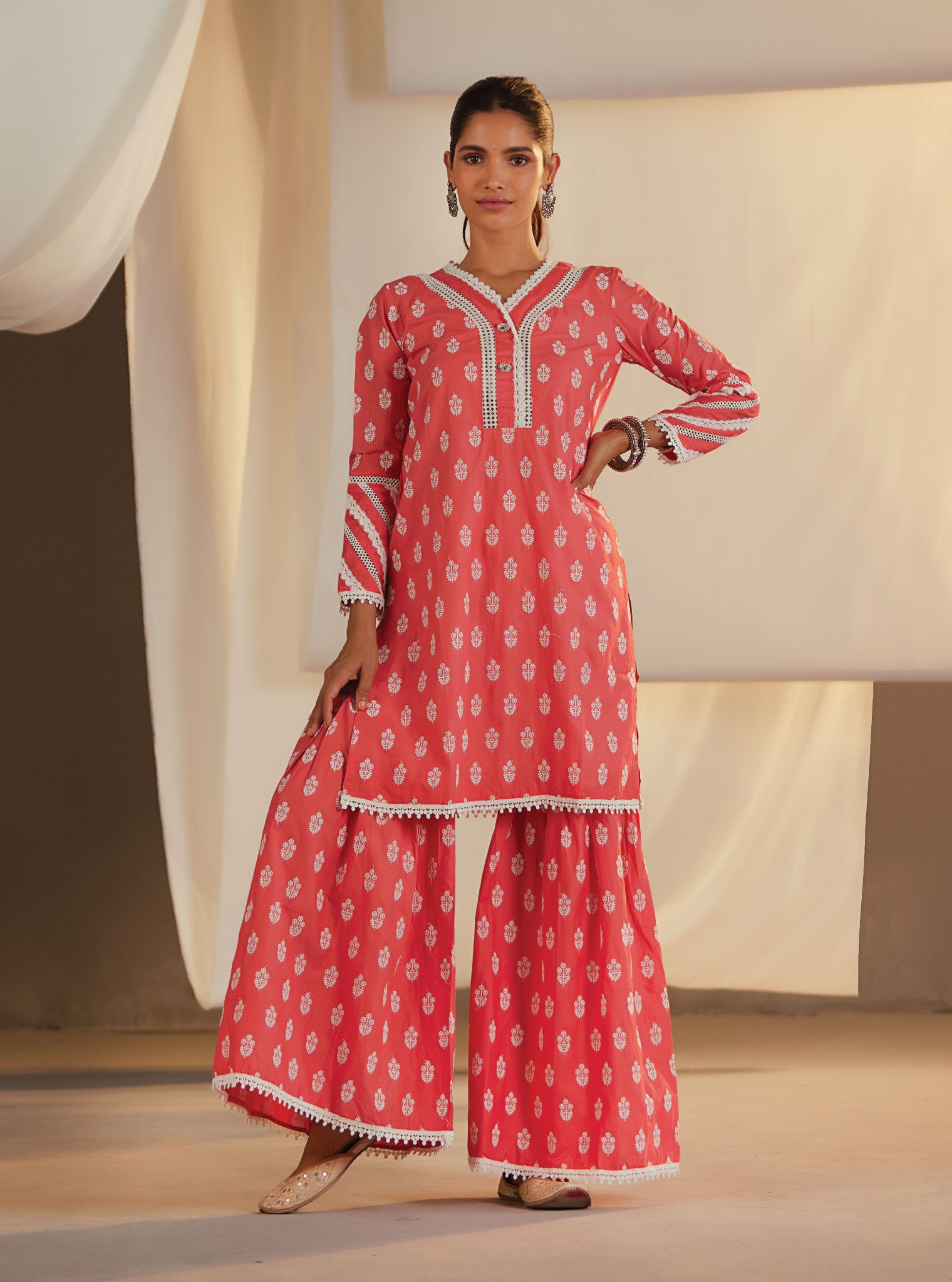 Mulmul Cotton Savina Kurta  With Savina Garara