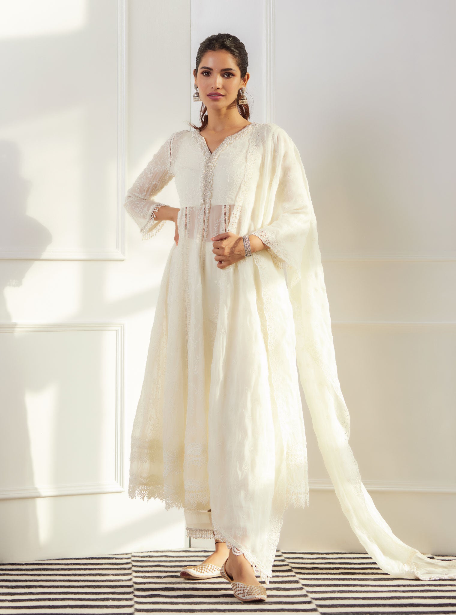 Mulmul Organza Twyla Off White Kurta With Mulmul Cotton Twyla Off White Pant