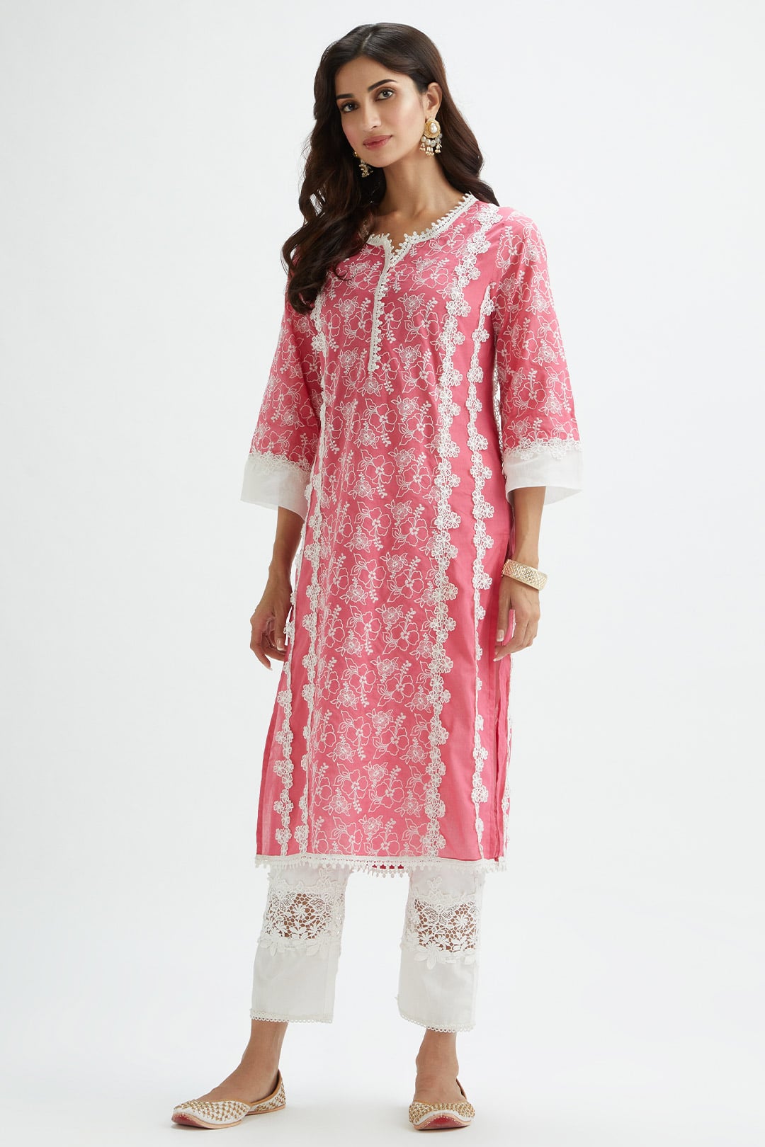 Mulmul Cotton Vireo Pink Kurta With Broad Lace Insert White Pyajama