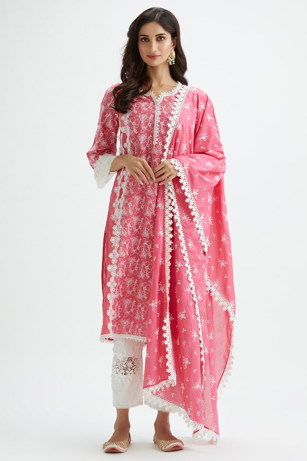 Mulmul Cotton Vireo Pink Kurta With Broad Lace Insert White Pyajama