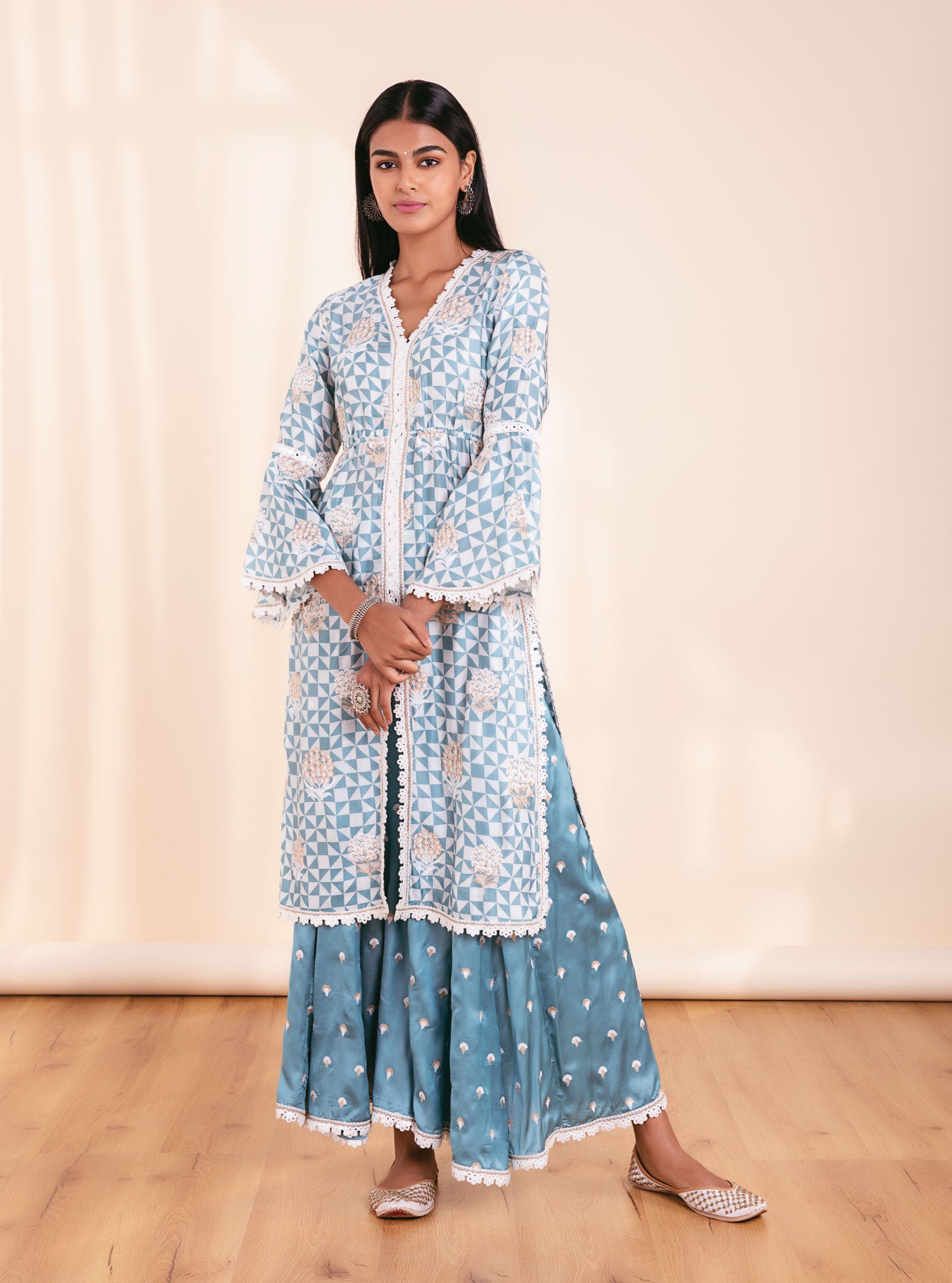 Mulmul Cupro Silk Zaya Teal Kurta With Zaya Teal Bell Bottom Pant