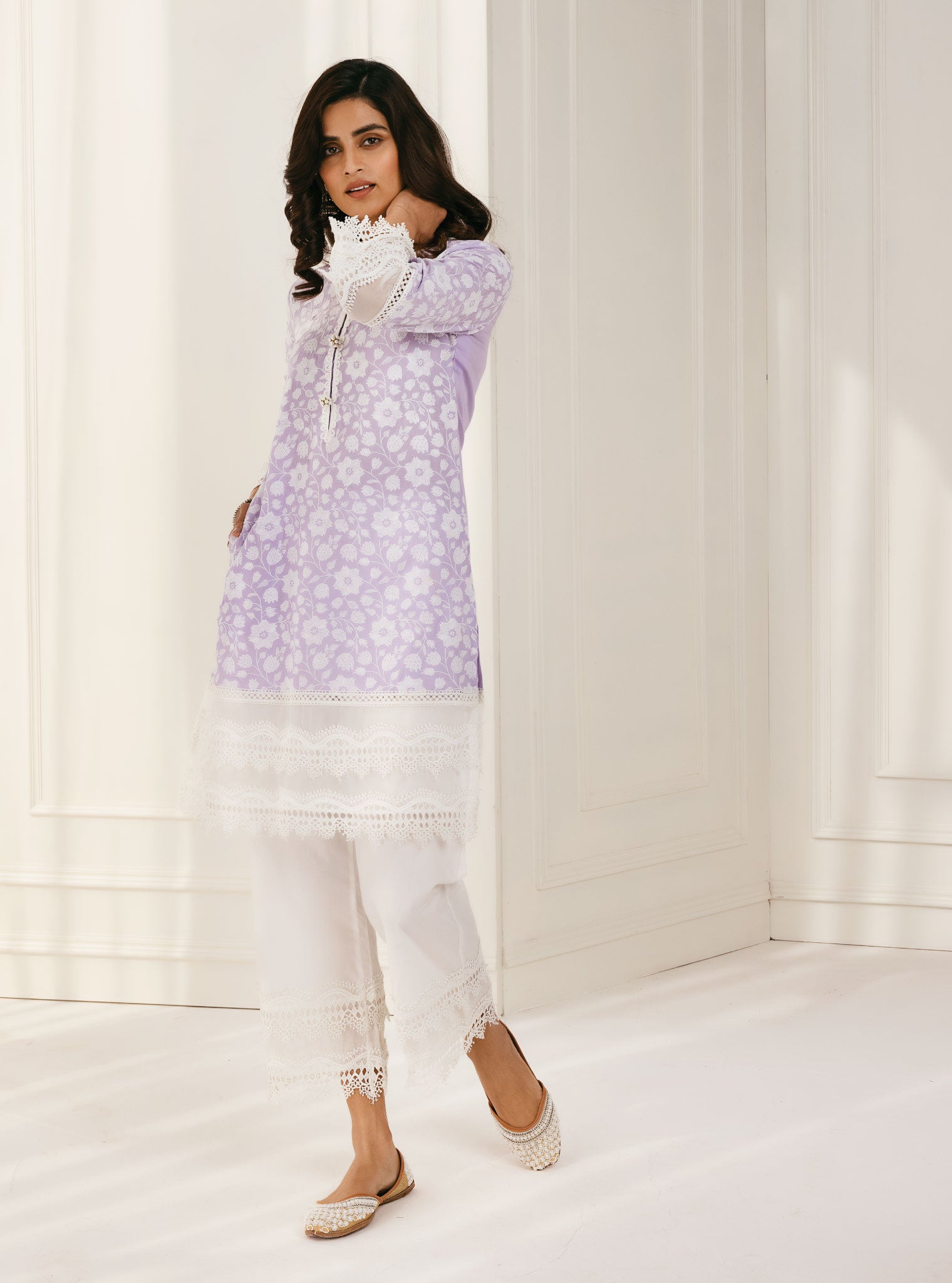 Mulmul Cotton Barog Lilac Kurta With Rattan Lace White Palazzo