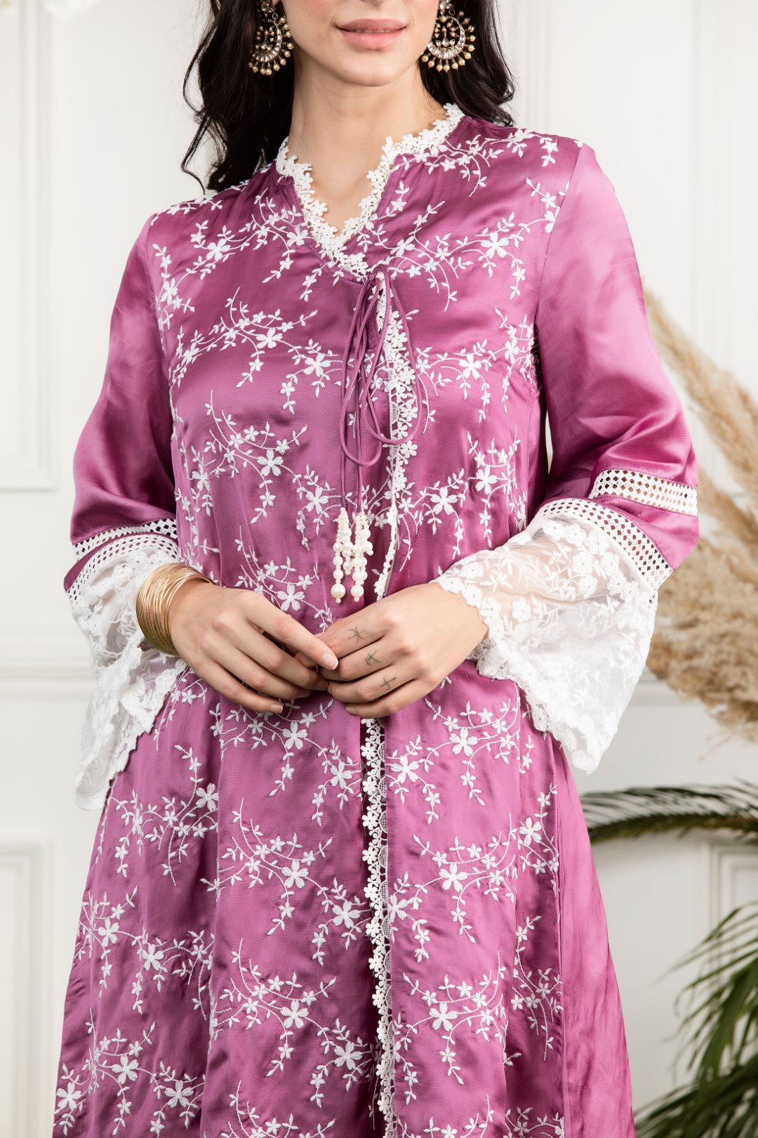 Mulmul Dandelion Kurta with Slim Organza Pyajamas