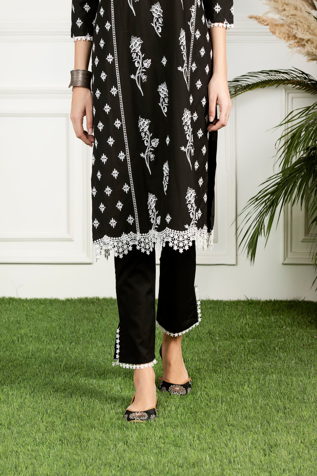 Mulmul Cotton Rue Kurta With Cotton Slit Pyajamas