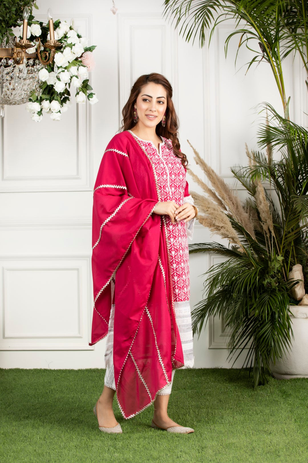 Mulmul Cotton Veronica Kurta With Mulmul Gota Stripe Pyajamas