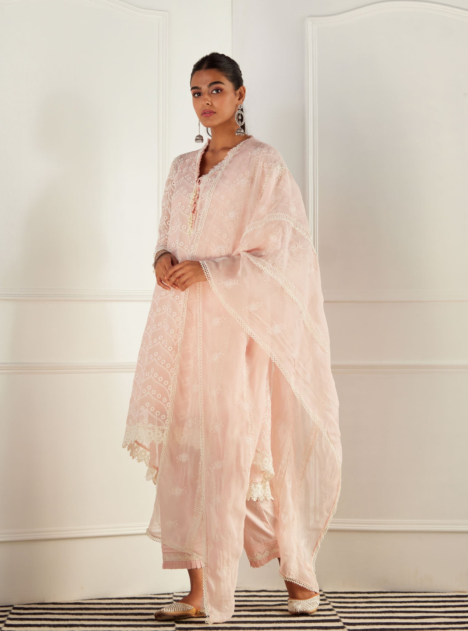 Mulmul Organza Pharis Pink Kurta With Cotton Pharis Pink Pant