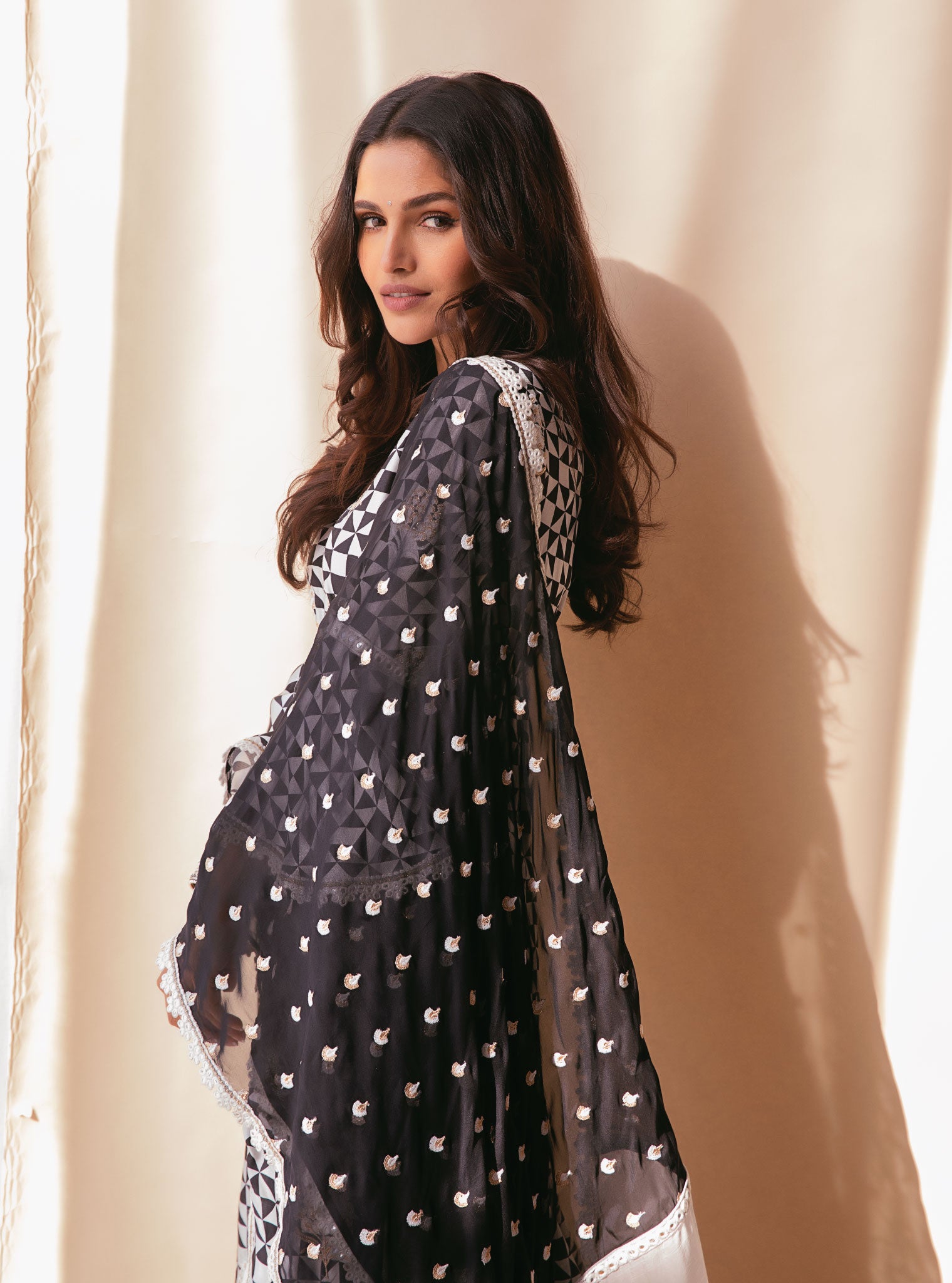 Mulmul Cupro Silk Zaya Black Kurta With Zaya Black Bell Mulmul Cupro Silk Zaya Black Kurta With Zaya Black Bell